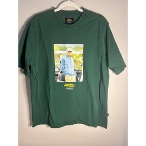 Malbon x Curb Your Enthusiasm Larry David Graphic T Shirt Green Mens‎ Medium HBO
